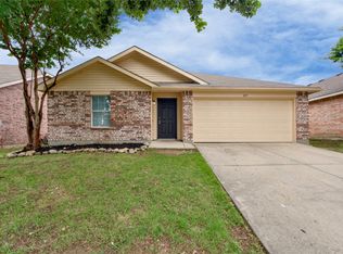 829 Santa Rosa Dr, Haslet, TX 76052