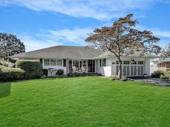 615 Kathleen Place, Westbury, NY 11590