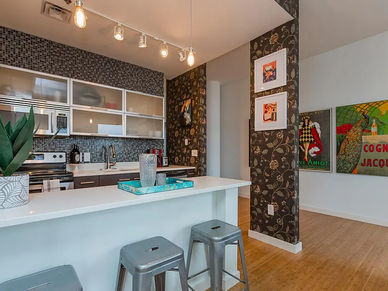 2115 Yeaman Pl #415 — Photo 26