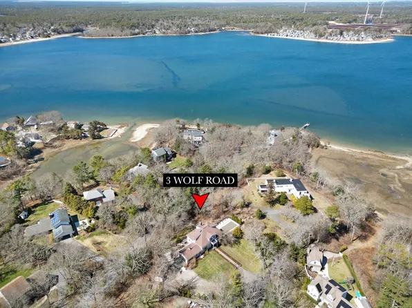 3 Wolf Rd, Bourne, MA 02532