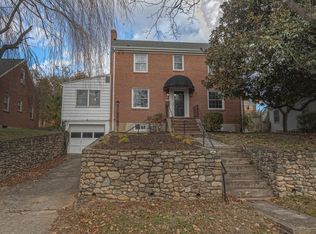 2425 Fairway Dr SW, Roanoke, VA 24015