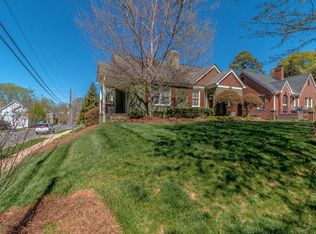 734 Woodruff Pl, Charlotte, NC 28208