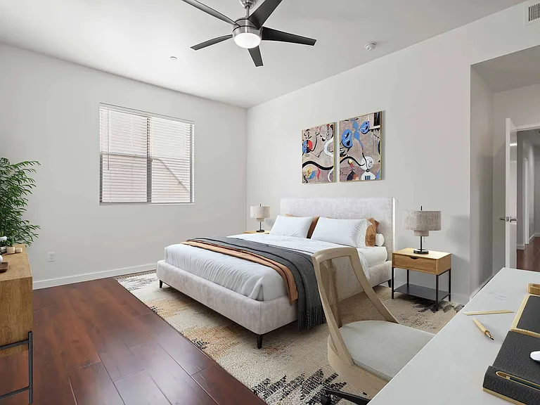 6462 Woodley Ave — Photo 13