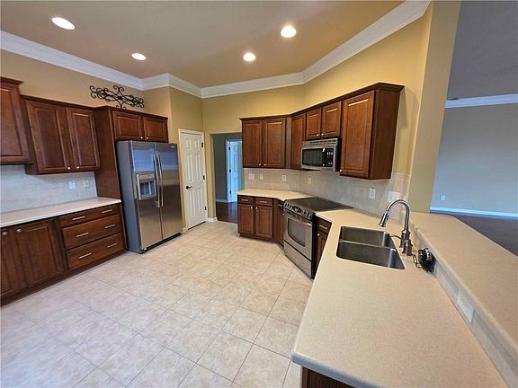 5th image of 1213 Dawnview Dr