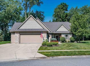 15829 Winterberry Ct, Huntertown, IN 46748
