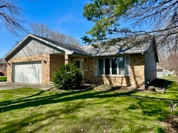 650 E Meyer St, Monticello, IL 61856