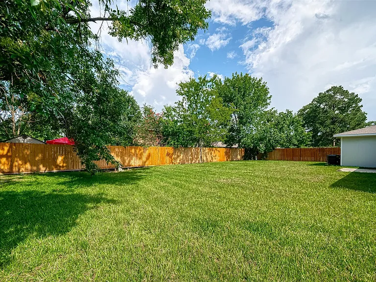 8619 Valley Meadow Dr — Photo 39