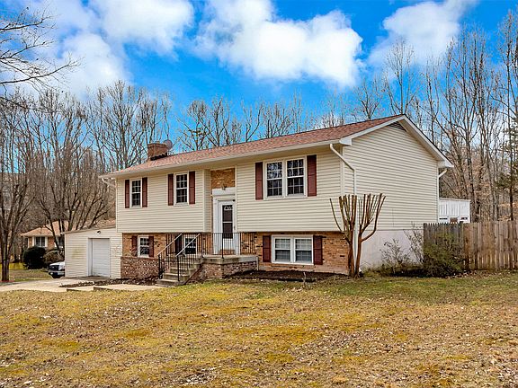 5th image of 131 Shenandoah Ln
