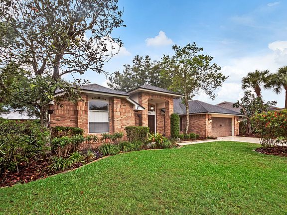 3rd image of 556 Wilmington Cir
