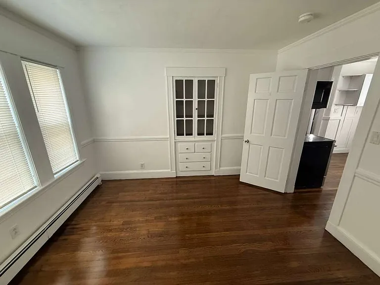 50 Raymond St — Photo 12