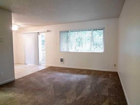 1 bedroom Brand new heaters!