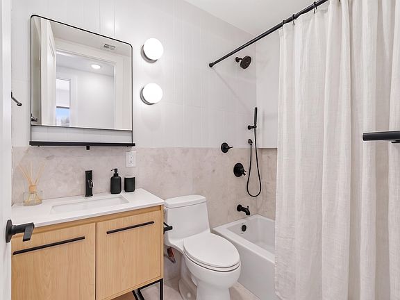 4th image of 256 Claremont Ave #3