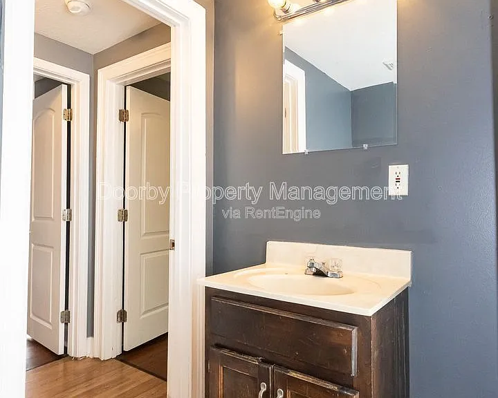 1707 Kirby Ave #C — Photo 8