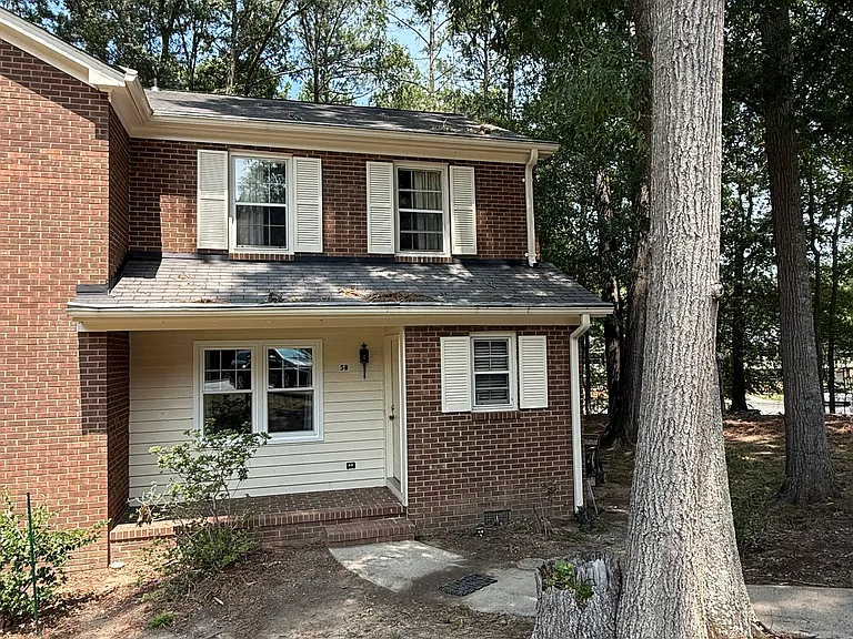 Unit B of the Duplex. Located in a nice cul-de-sac.