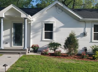 310 Hickory St, Pewaukee, WI 53072