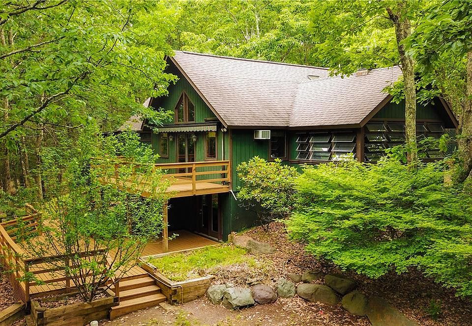 1st image of 203 Deer Trail Dr