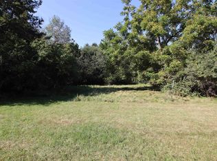 Crestwood Dr #10, Oshkosh, WI 54904