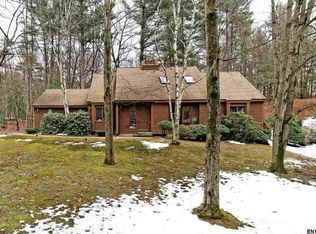 2 Beechridge Rd, Clifton Park, NY 12065