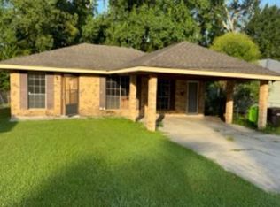 625 Courville St, Breaux Bridge, LA 70517