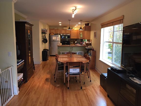 Dining Room looking into Kitchen