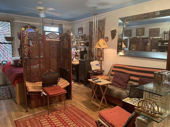 3rd image of 628 E 9th St APT 3C