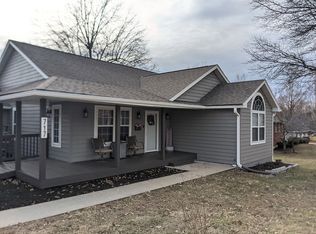 717 Sunnyview Cir, Eldon, MO 65026