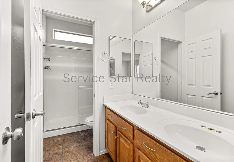 10122 W Albeniz Pl — Photo 21