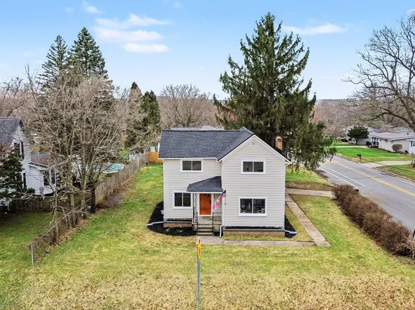 348 W State Rd, Hastings, MI 49058