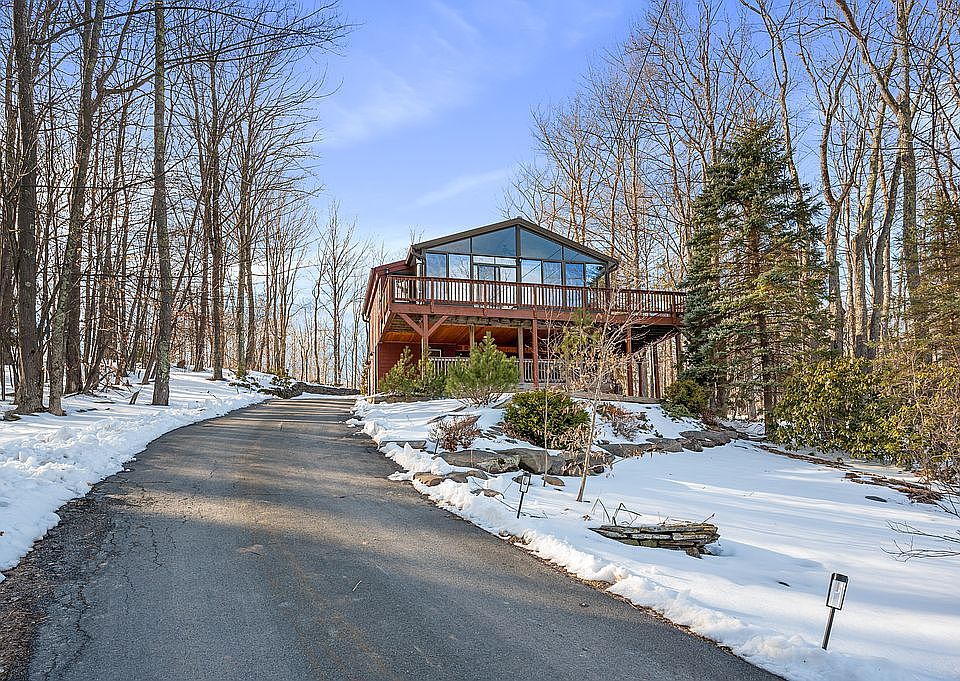 1st image of 239 Pine Ln