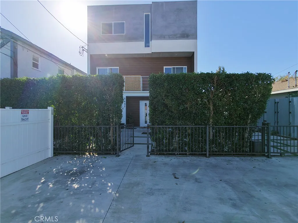5635 Klump Ave — Photo 2