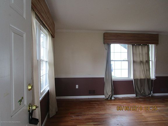 3rd image of 653 Branch Dr
