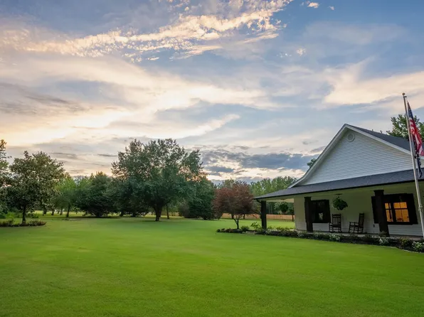 210 Mill Creek Cv, Ward, AR 72176