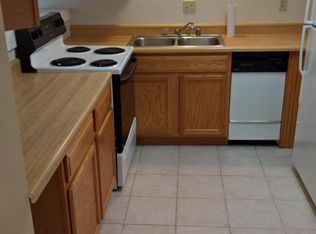 3320 W 8th St, Lawrence, KS 66049