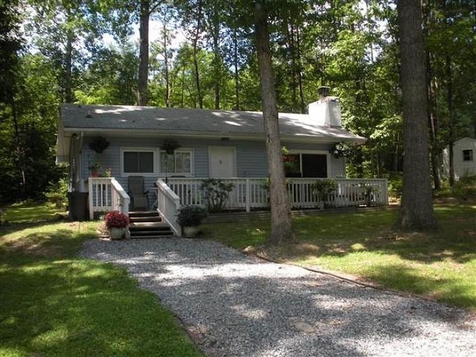 Front of Home. Contact owner to schedule a viewing.