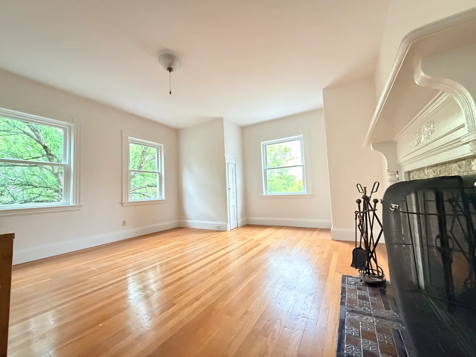 3 bed, 1745 sqft, $4,200 — Photo 2