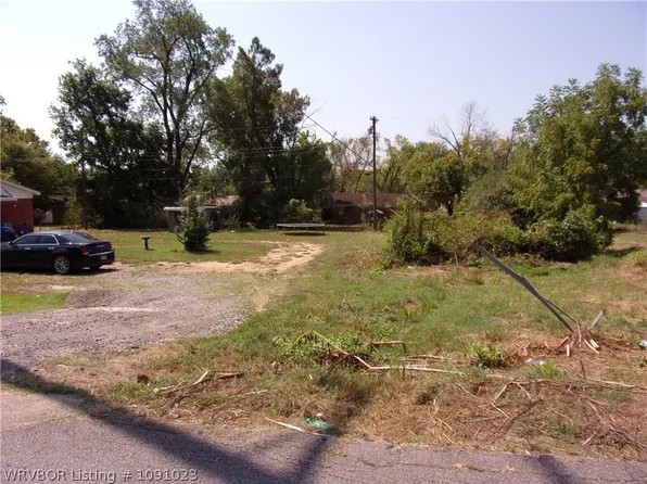 27 Gordon Dr, Ozark, AR 72949