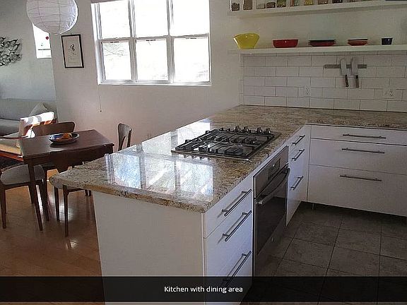  Kitchen w granite counter