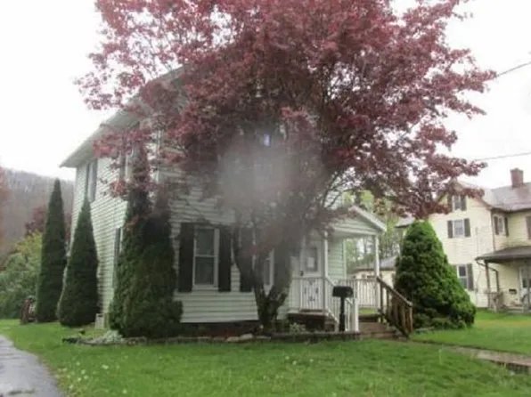 334 Liberty St, Franklin, PA 16323