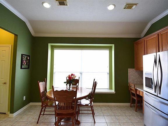 5th image of 2747 Sterling Fields Dr