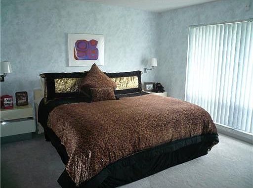 5th image of 4300 Lakewood Dr