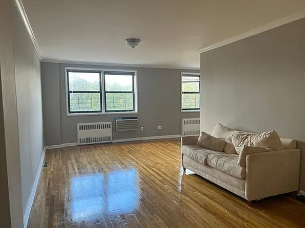 131-11 Kew Gardens Rd #5A, Queens, NY 11418