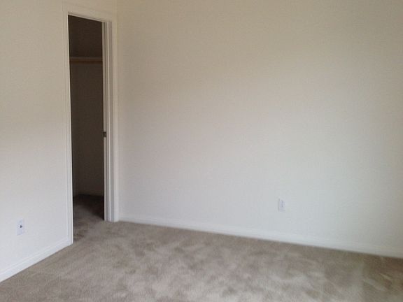 5th image of 761 Huron Pl