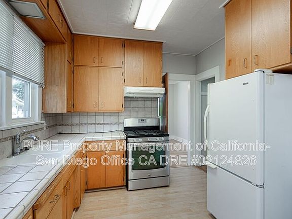 3rd image of 3354 Granada Ave