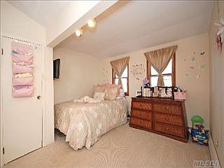 4th image of 204 Woodbine Ave