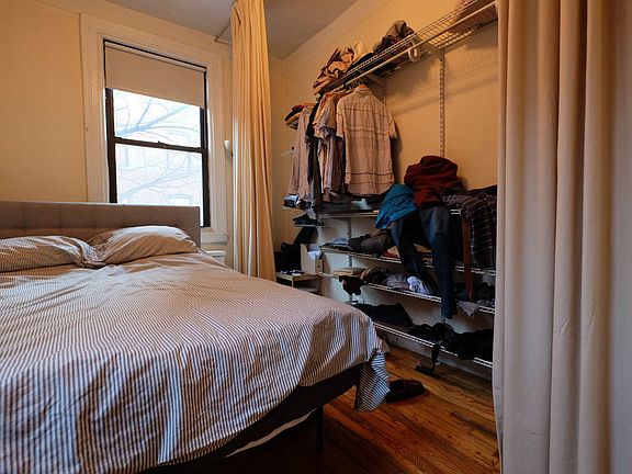 5th image of 532 W 114th St APT 3B
