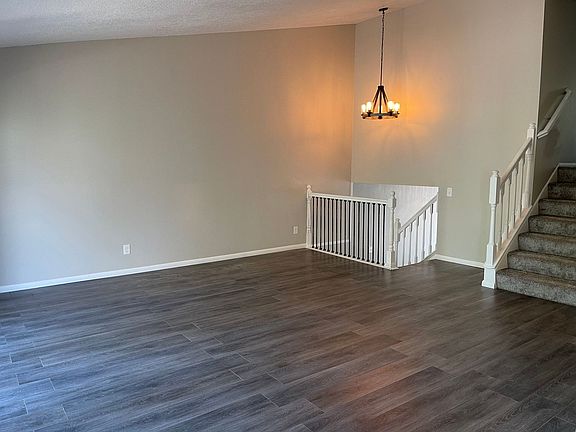 4th image of 4050 Glacier Ln N