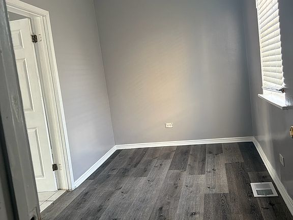 3rd image of 4545 S Wolcott Ave #2RB