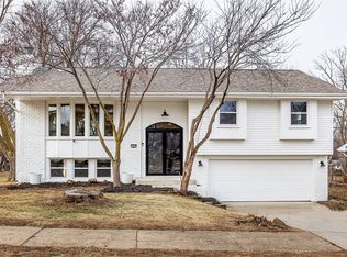 3900 76th St, Urbandale, IA 50322