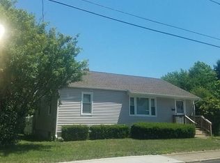 100 Lexington Ave, West Warwick, RI 02893