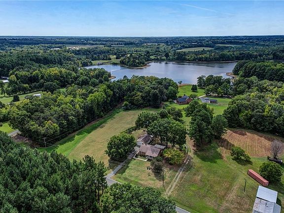 5th image of 4108 Union Ridge Rd